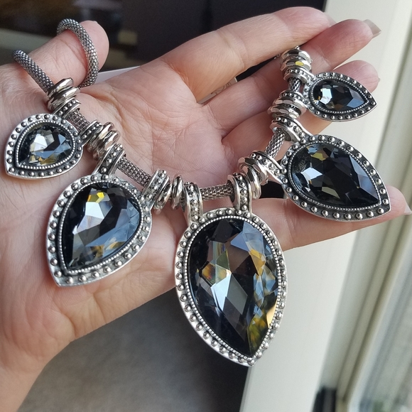 Swarovski Jewelry - 🔥SALE🔥 Swarovski Elements Huge Teardrop Fashion Statement Necklace NWT